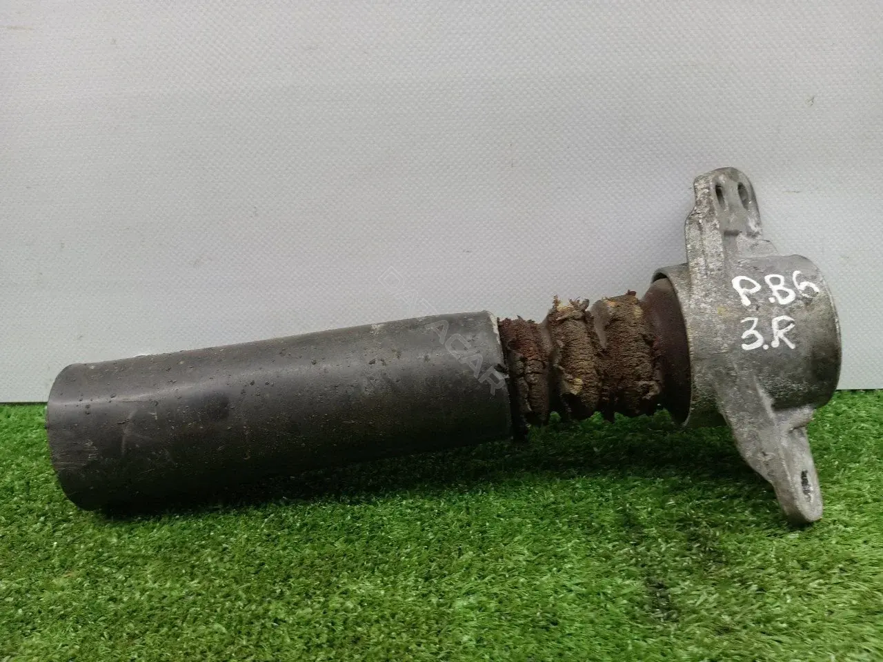 Опора амортизатора 174932