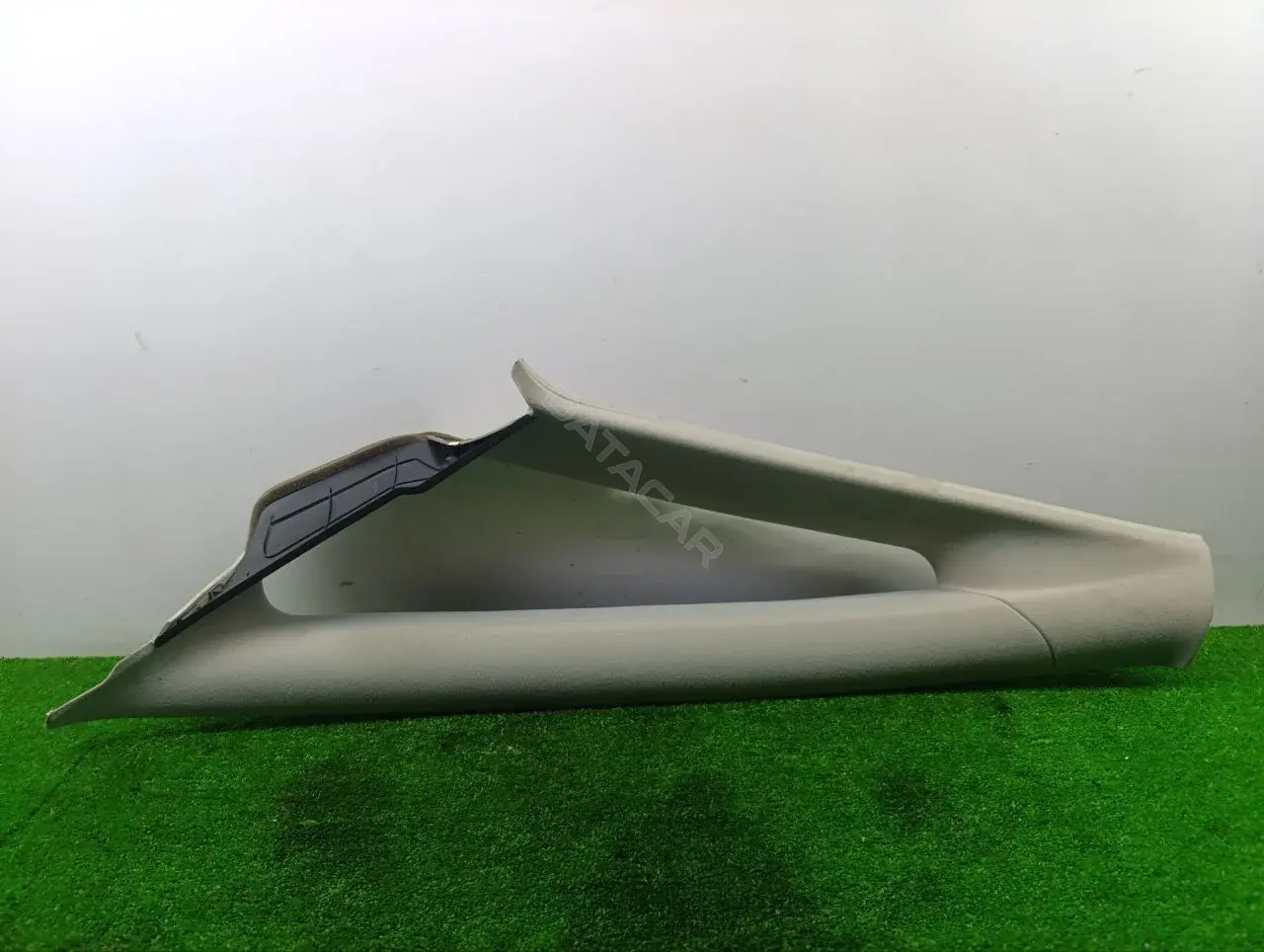 Обшивка стойки передней 6M21R03511AFW