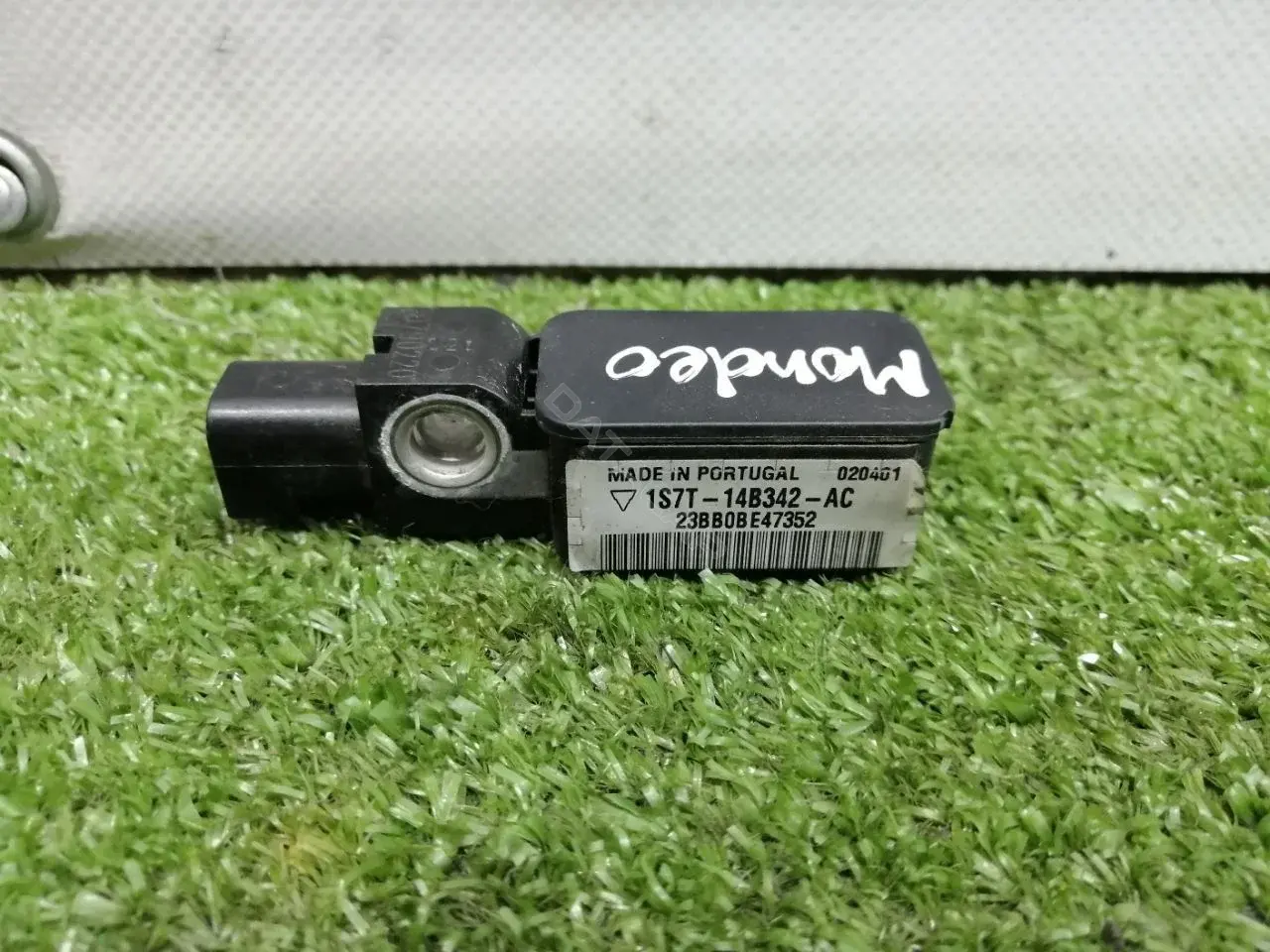 Датчик удара 1S7T14B342