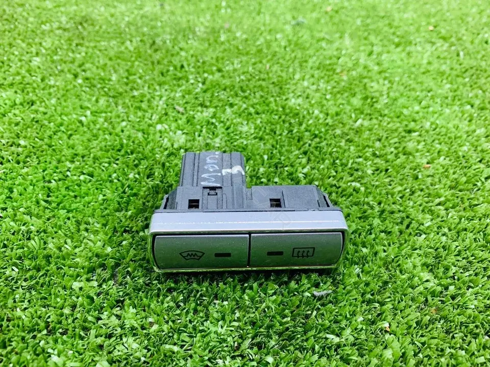 Кнопка стеклоподъемника 4S7T18K574AB