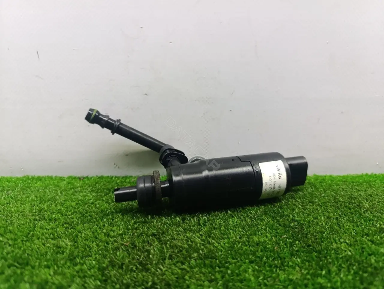 Насос омывателя 3B7955681