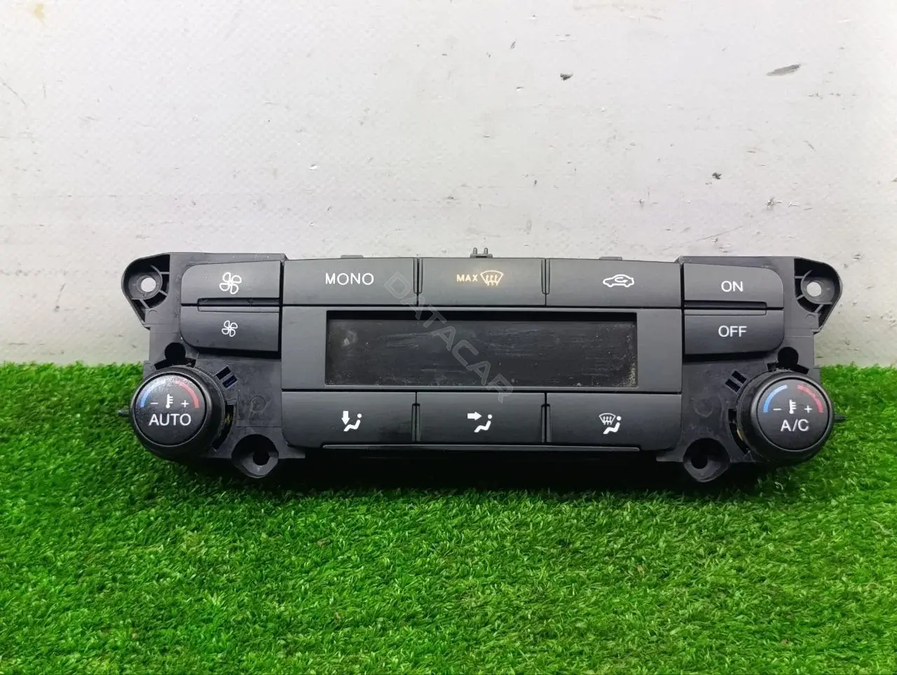 Блок управления климат-контролем BM2T18C612AC