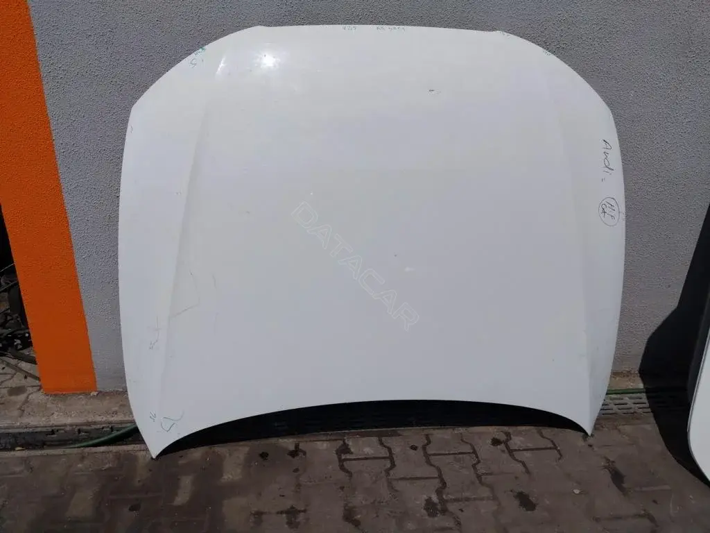 Капот 8T0823029H