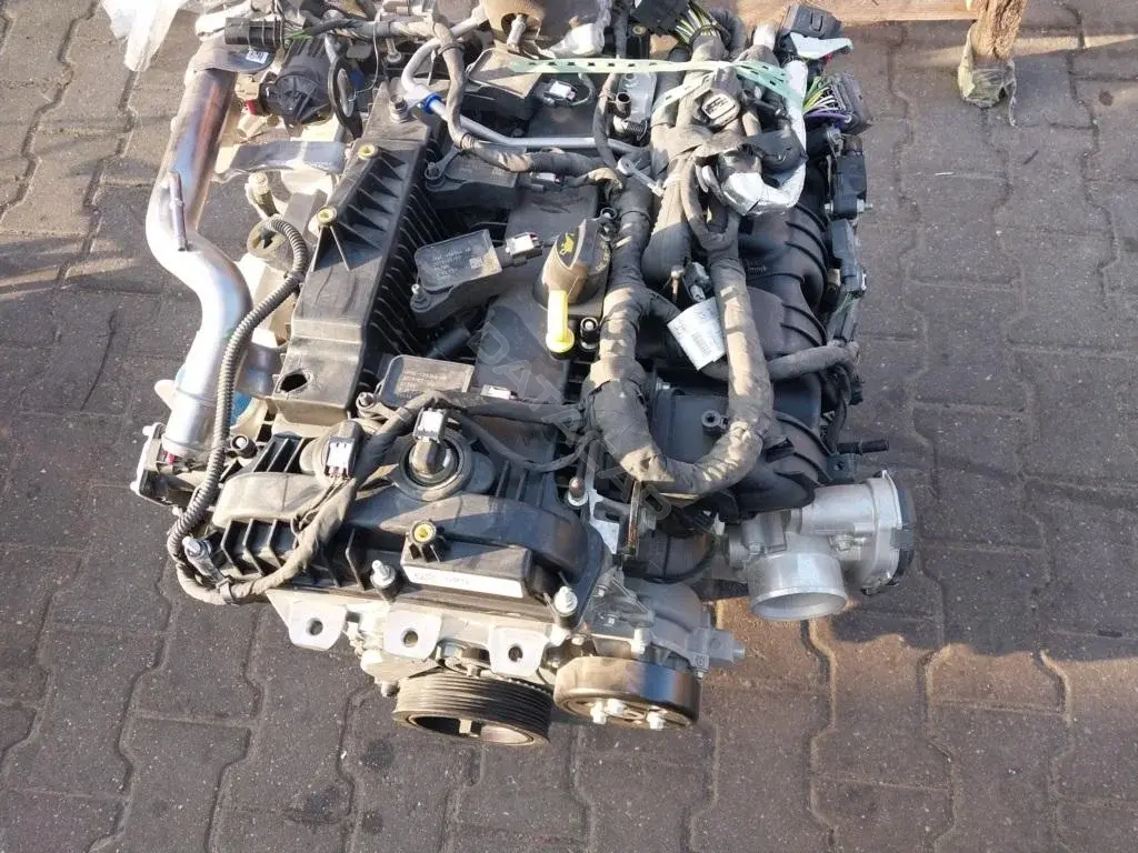 Двигатель в сборе GGB83B6, LB5E6007AA