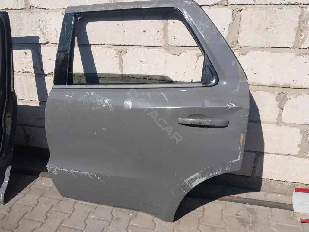 Замок двери 04589923AH