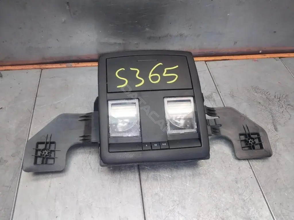 Плафон освещения салона 1AR29DX9AB, 5QT76TRMAB, 68207630AA