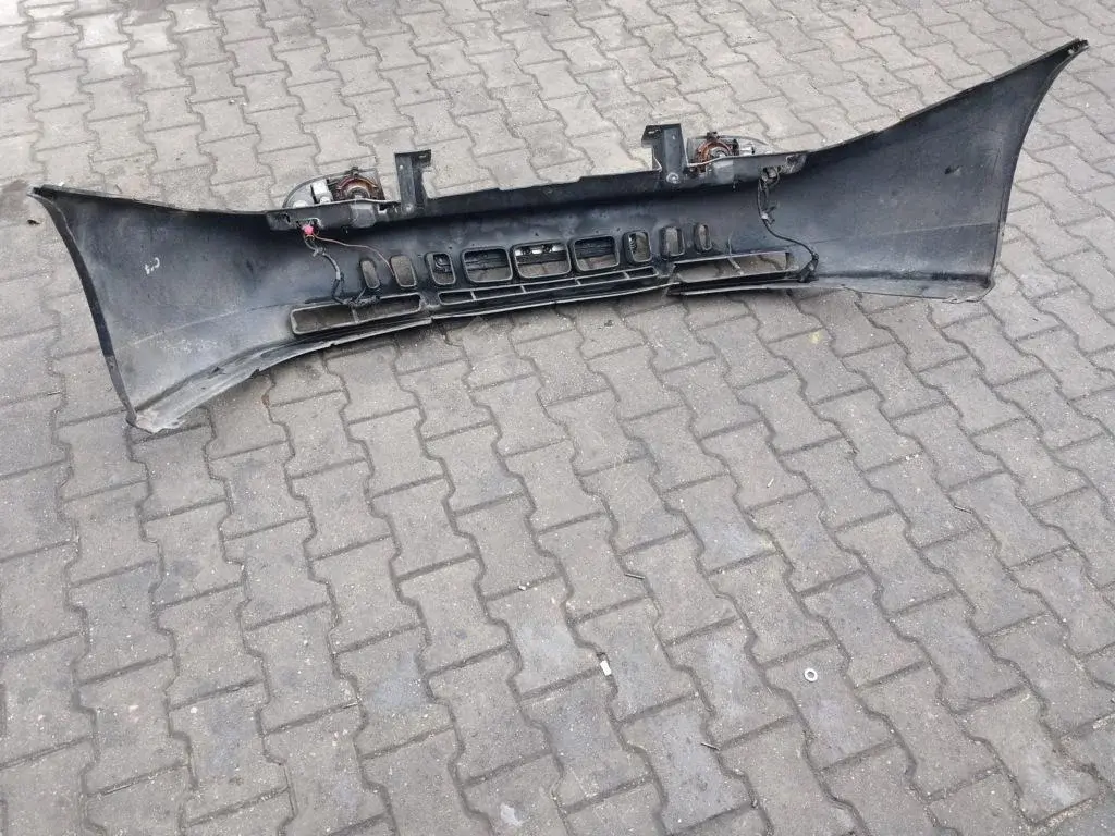 Передний бампер Bp1052g0