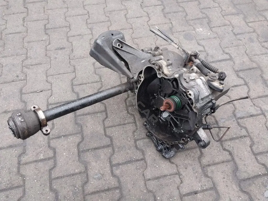 Механическая коробка передач (МКПП) 1023704, T109