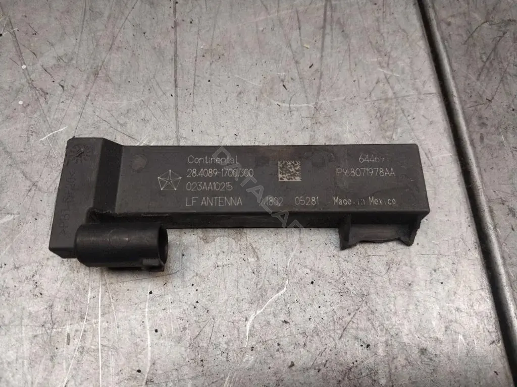 Антенна 68071978AA