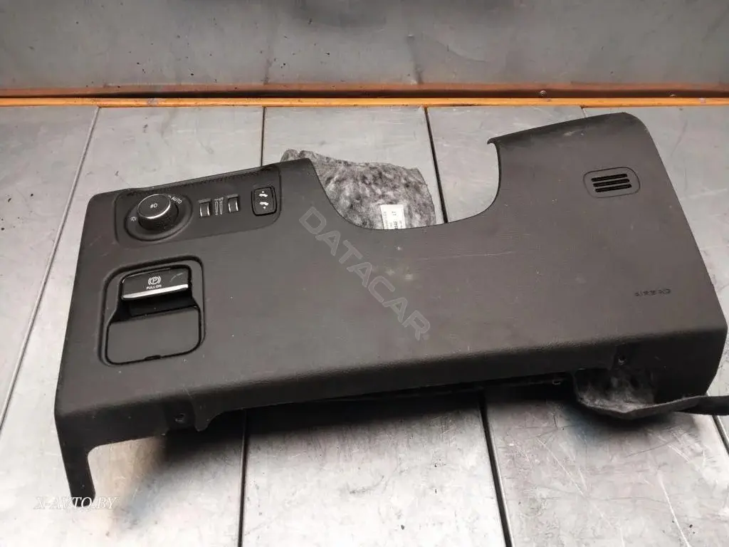 Пластик салона 68402845AE, 6UB87TX7AA
