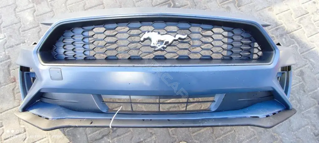 Передний бампер JR3Z17D957DAPTM
