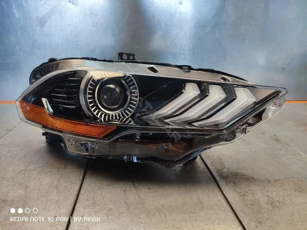 Фары JR3Z13008C