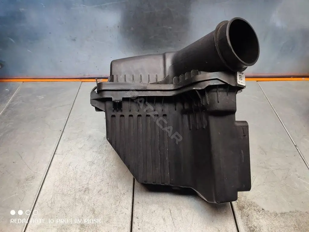 Корпус воздушного фильтра FR3Z9A600A, FR3Z9A612A, JR3Z9600A