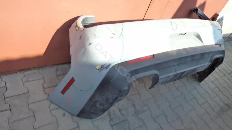Задний бампер 68532748AA