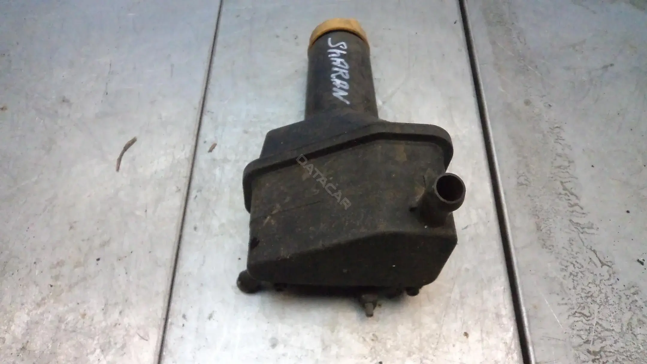 Бачок гидроусилителя 7M0422372A, 95VW3E773AB