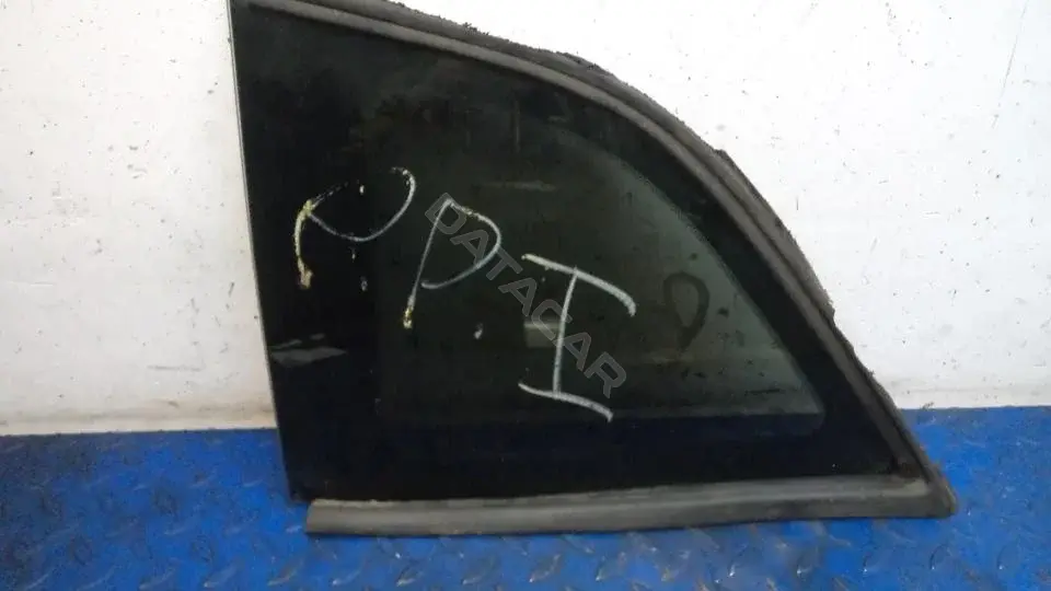 Стекло двери 68234217AA