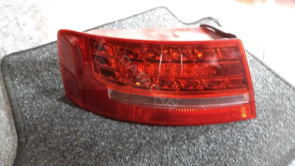 Задние фонари 8T8945095D