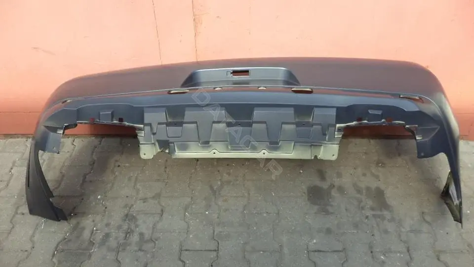 Задний бампер 68259761AC