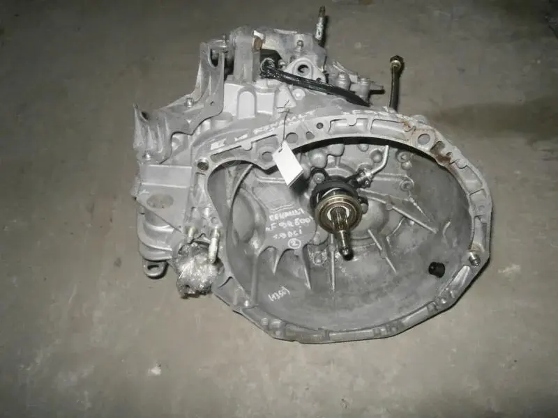 Механическая коробка передач (МКПП) F9Q800, NDO001
