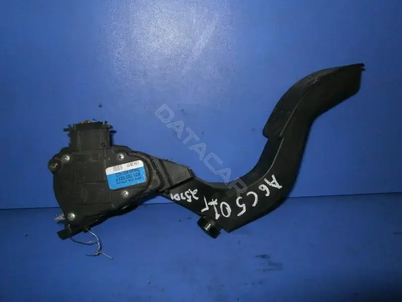 Педаль газа 8D1723523F