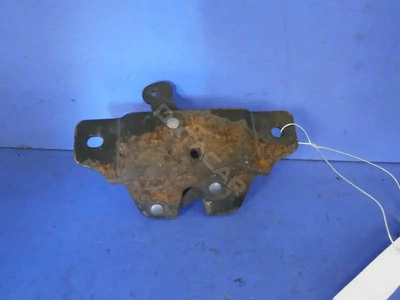 Замок крышки багажника Zb31g0