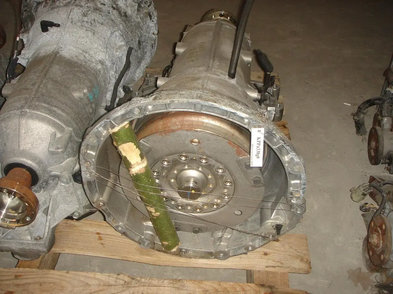 Автоматическая коробка передач (АКПП) 68367523AA