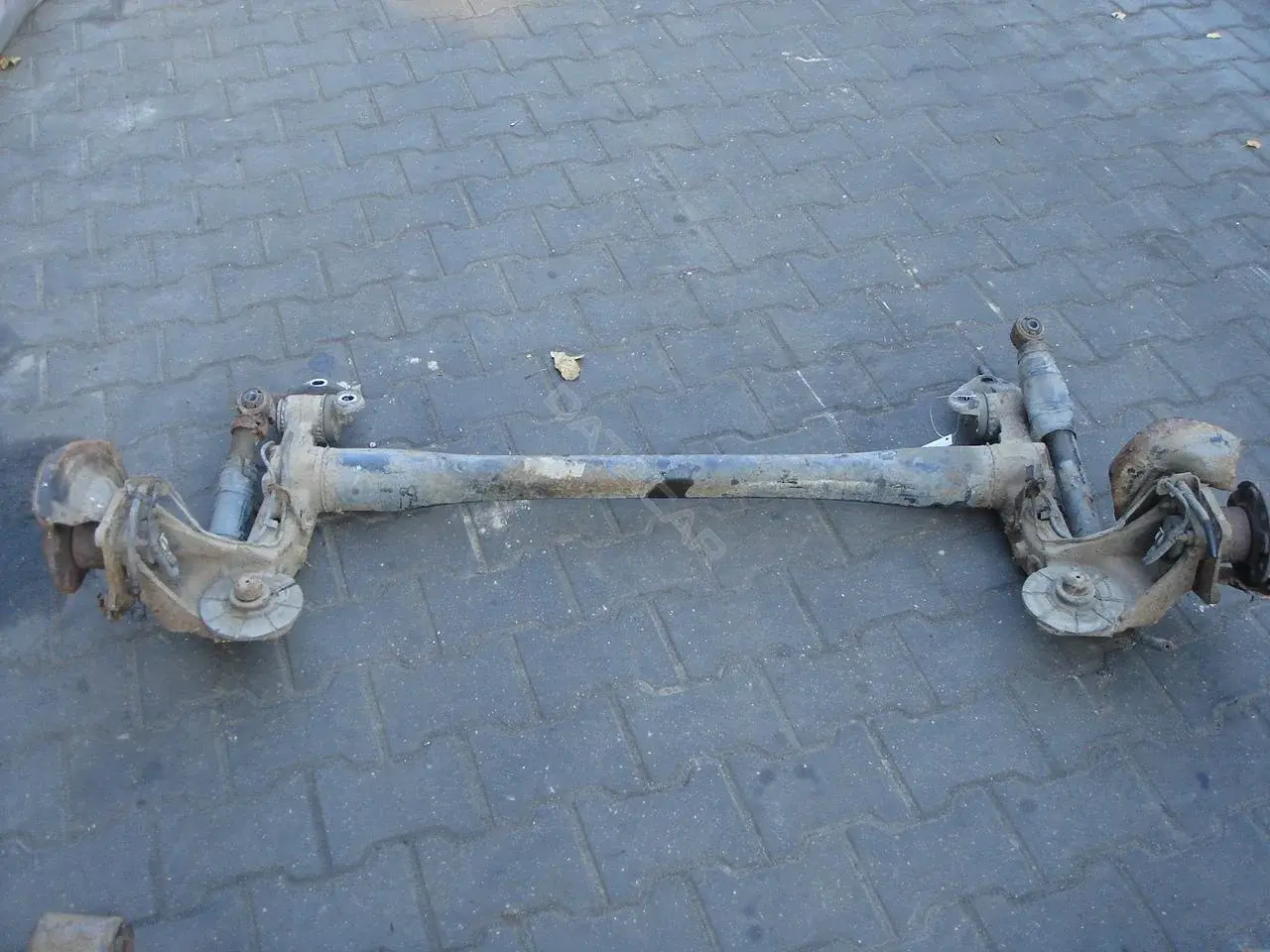 Балка подвески Balpz190g0
