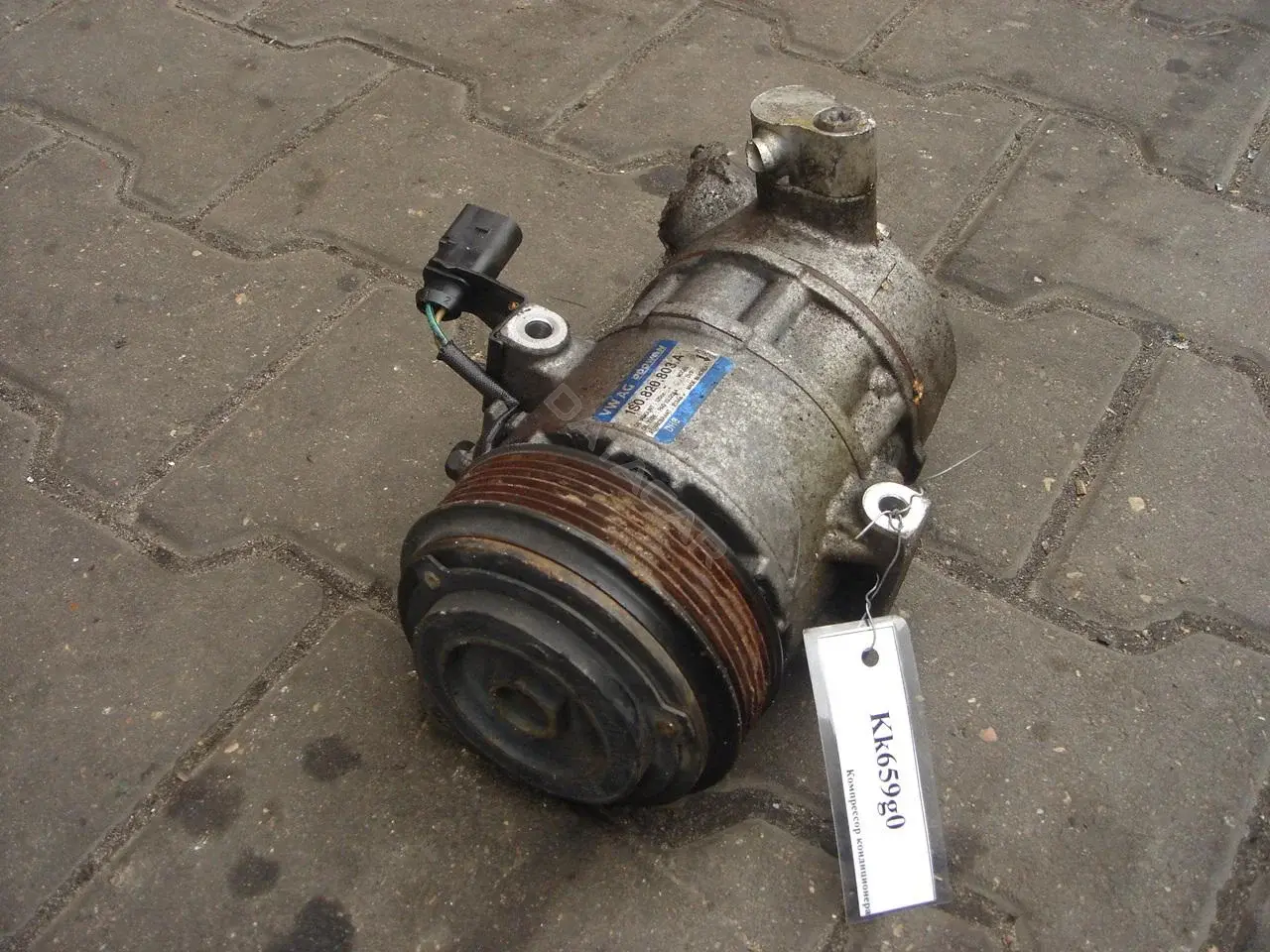 Компрессор кондиционера 1S0820803A