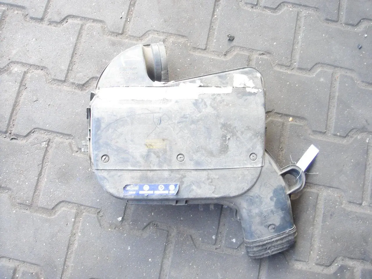 Корпус воздушного фильтра 700110118E