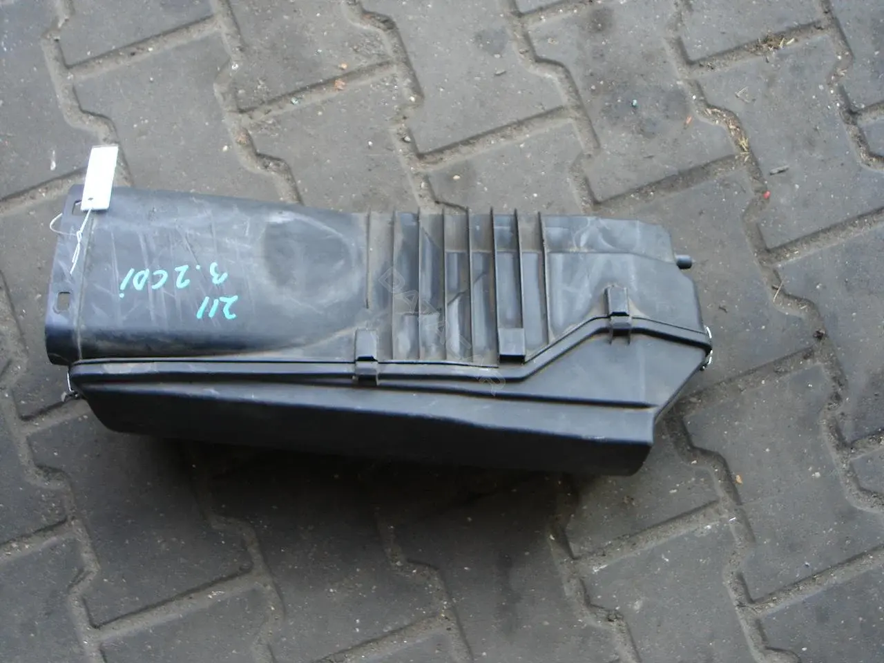 Корпус воздушного фильтра A6460900601