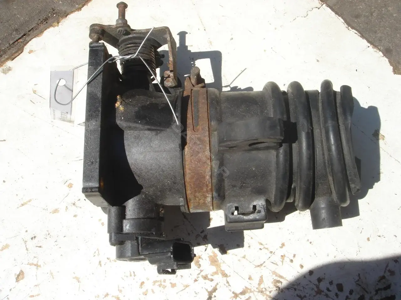 Дроссельная заслонка 1S74-9A794-DA