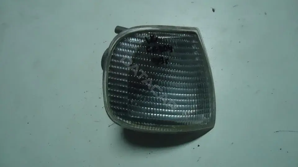 Поворотник 20612000D