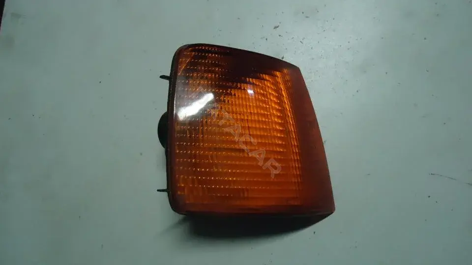Поворотник 357953050