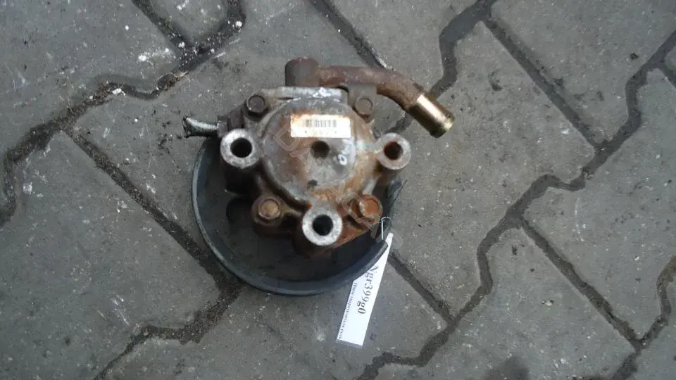 Насос гидроусилителя руля Ngr399g0