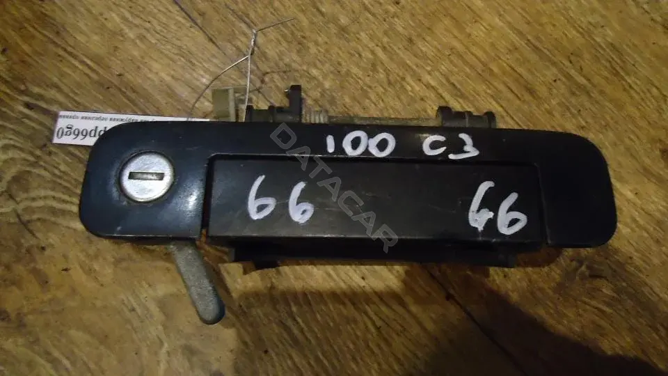 Ручка двери 443837206F