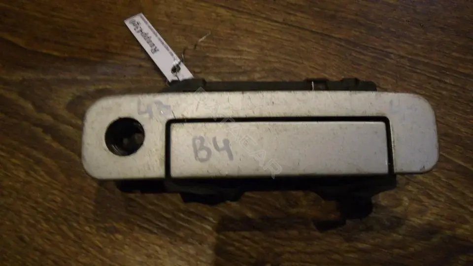 Ручка двери 4A0837206AB