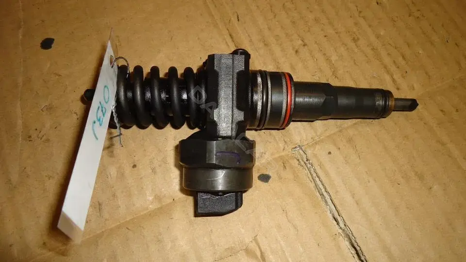 Форсунки 038130073J