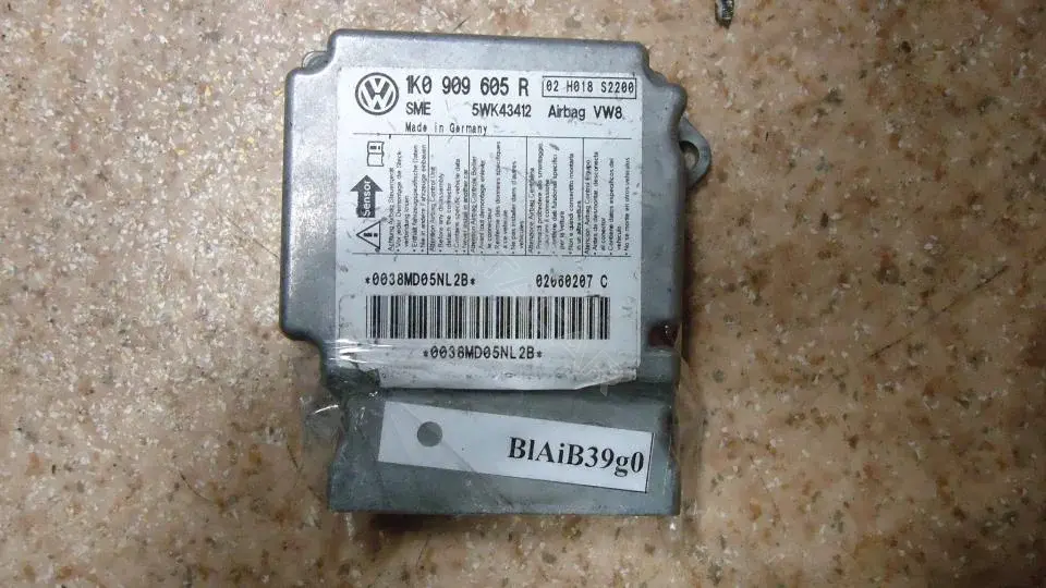 Блок управления подушками безопасности 1K0909605R, 5WK43412