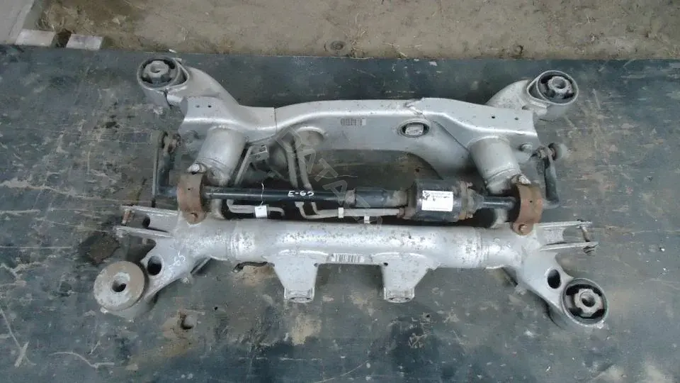 Балка подвески Balpz119g0