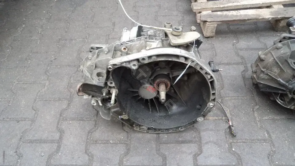 Механическая коробка передач (МКПП) PKG013 PKF 8200102932 PK8200065323