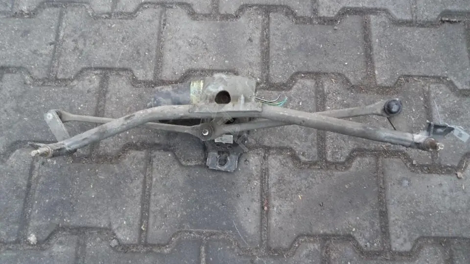 Трапеция стеклоочистителя Mestd106g0