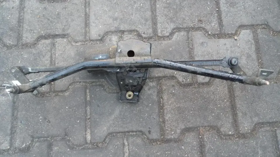 Трапеция стеклоочистителя Mestd105g0