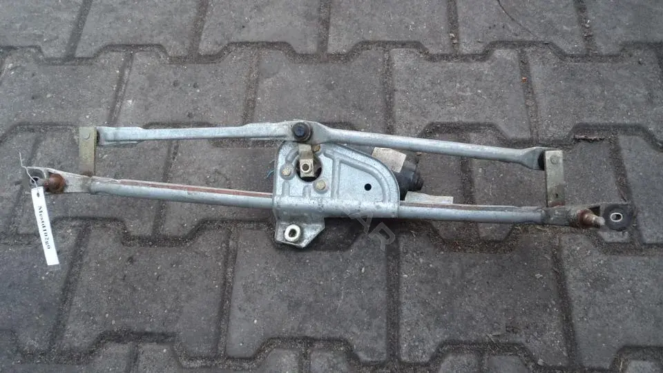 Трапеция стеклоочистителя Mestd102g1