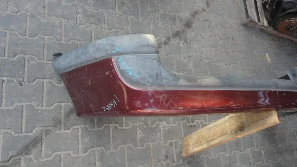 Задний бампер Bz247g0