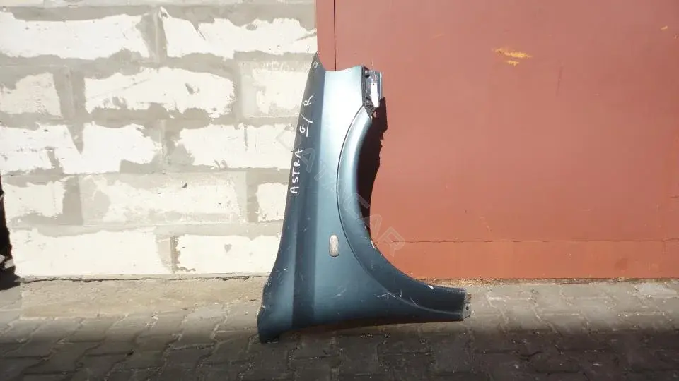 Крыло переднее Kpp418g0