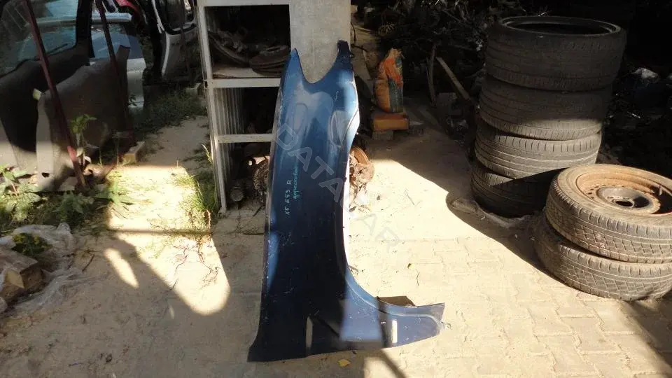 Крыло переднее Kpp402g0