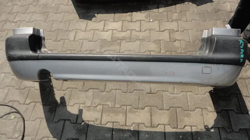 Задний бампер Bz218g0