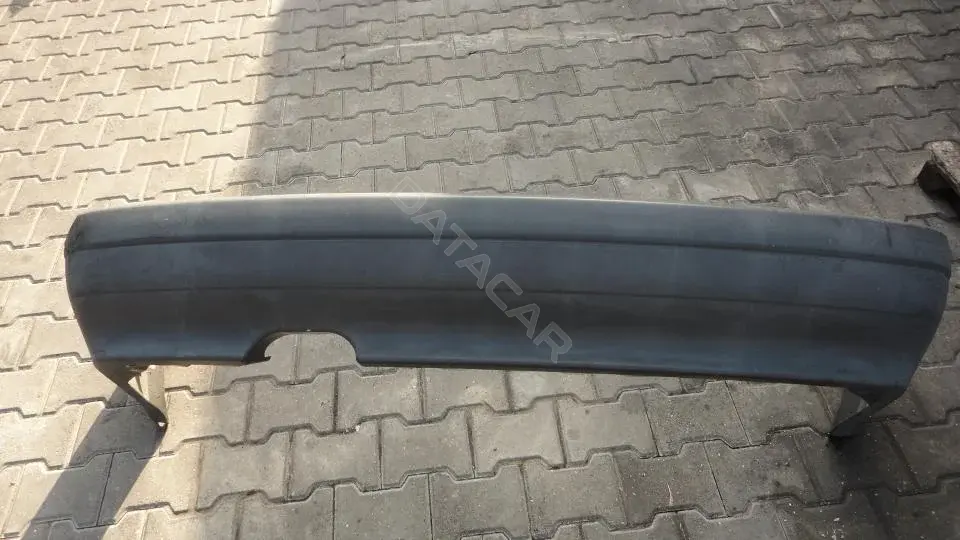 Задний бампер Bz203g0