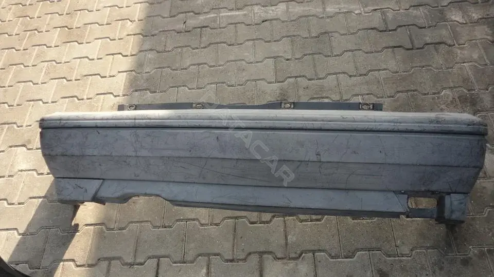 Задний бампер Bz202g0