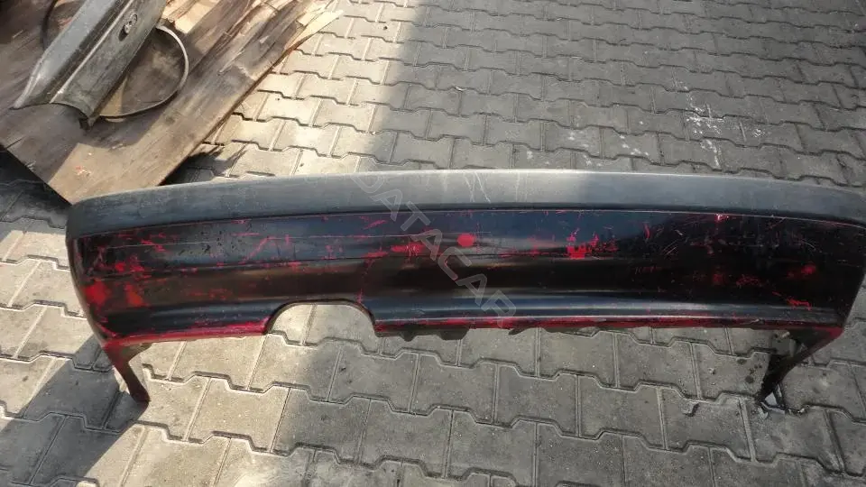 Задний бампер Bz200g0